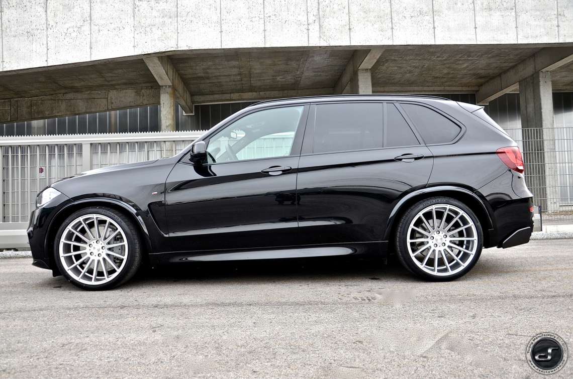 X5 M50d F15 Black Carbon DSC_0765.jpg