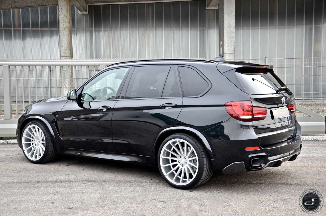 X5 M50d F15 Black Carbon DSC_0772.jpg