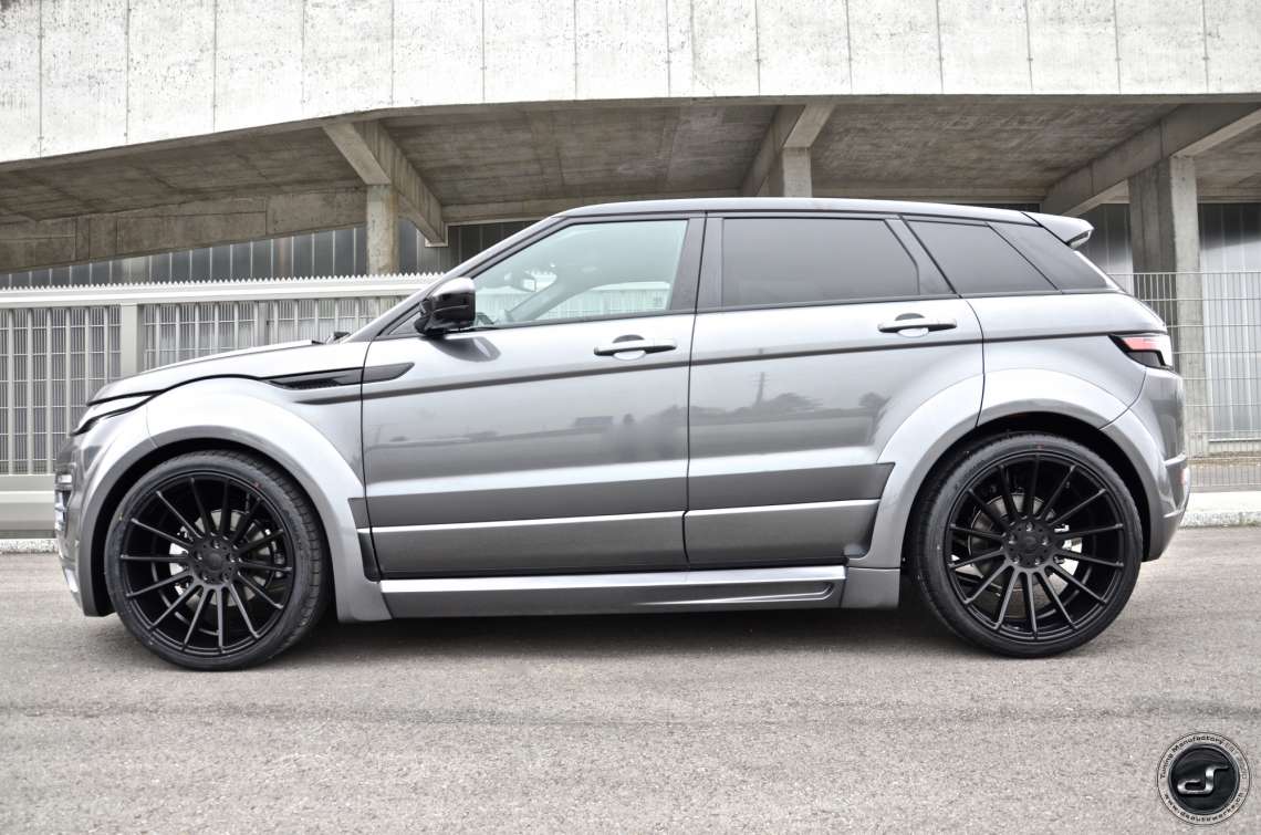 RR EVOQUE WIDEBODY on anniversary evo II DSC_0200.jpg
