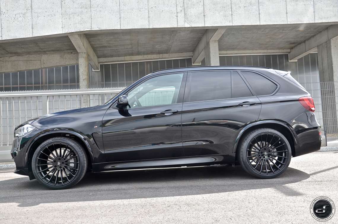 X5 M50d F15 Black Series on 22" DSC_8848.jpg