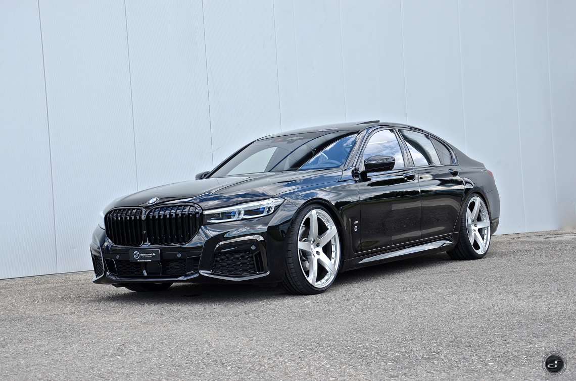 BMW 7 series G11 Facelift on Paragon 22" DSC_3957.jpg