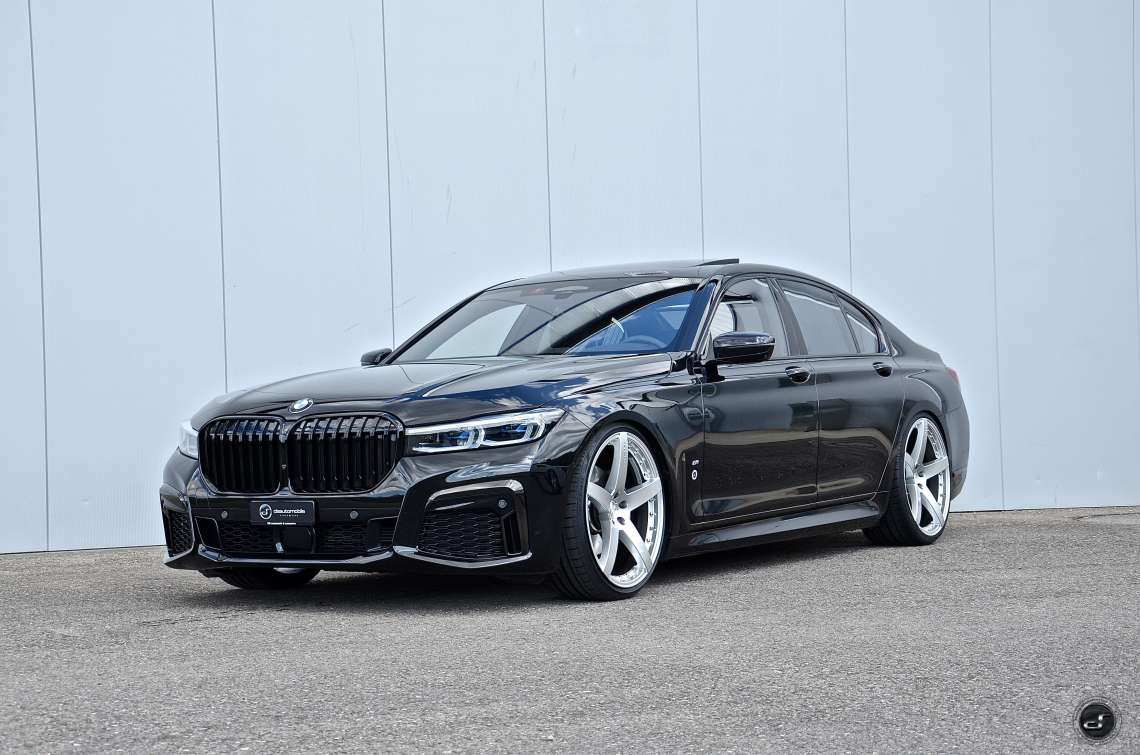 BMW 7 series G11 Facelift on Paragon 22" DSC_3929.jpg