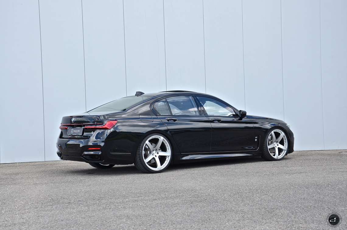BMW 7 series G11 Facelift on Paragon 22" DSC_3965.jpg