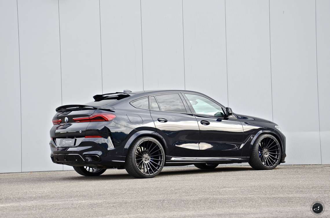 X6 G06 Carbon black on 23" DSC_4251.jpg