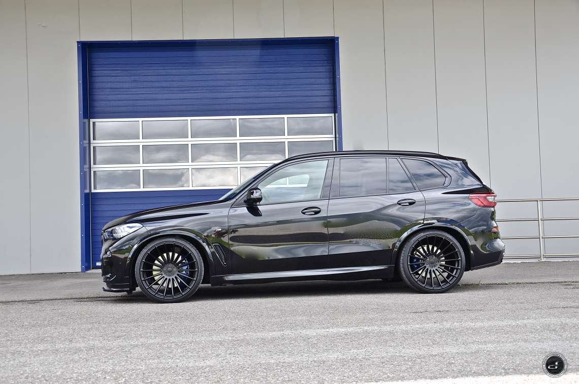 X5 G05 Black on Black  DSC_4474.jpg