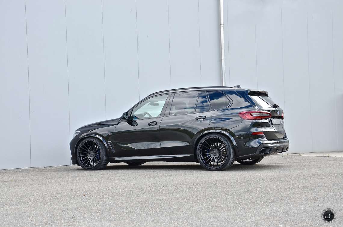 X5 G05 Black on Black  DSC_4527.jpg