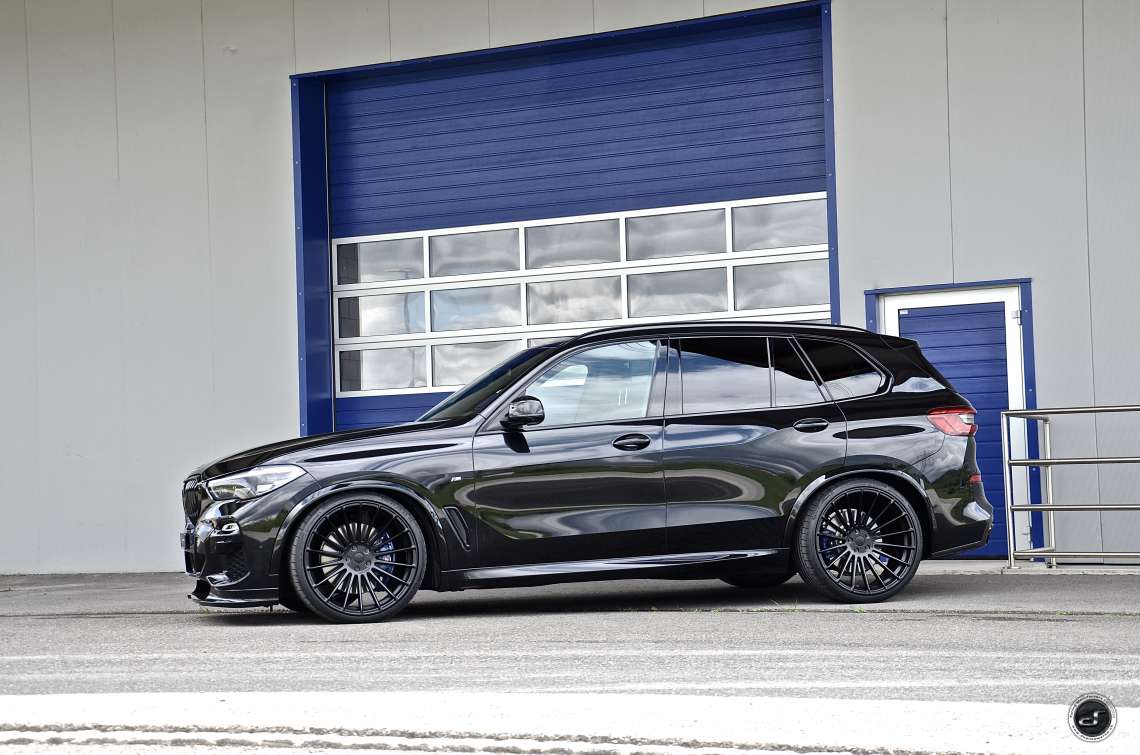 X5 G05 Black on Black  DSC_4482.jpg