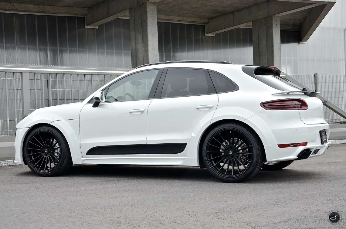 MACAN DIESEL S WIDEBODY DSC_8116.jpeg